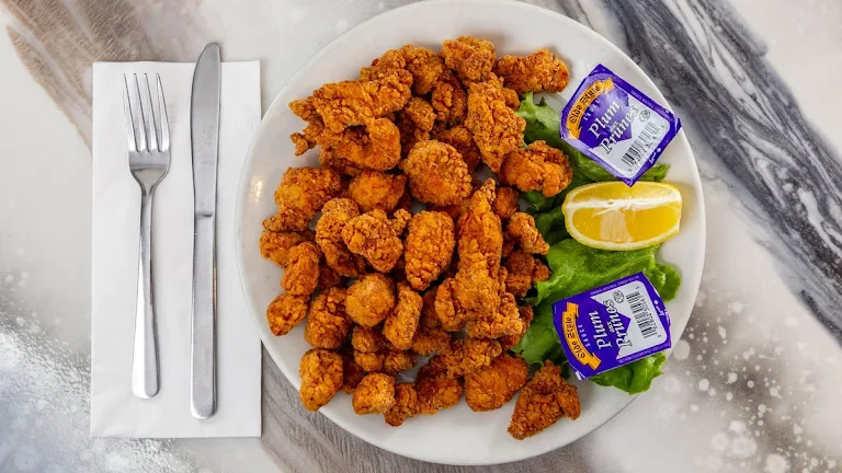 Pappa's Family Restaurant & Lounge signature dishes - Pizza, pasta and family cuisine in Edmonton